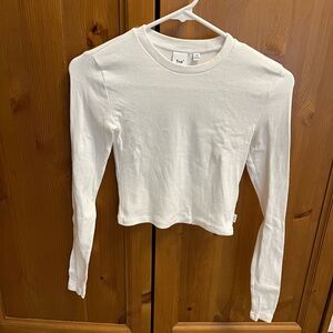 Aritzia TNA crop ribbed white long sleeve size XS